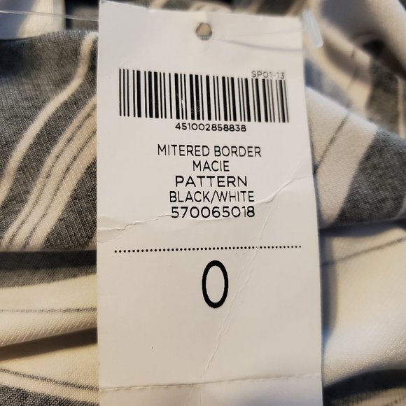 CHICO'S Mitered Border Macie Pattern Black/White Skirt  Size 0 (S/4) - Picture 6 of 8